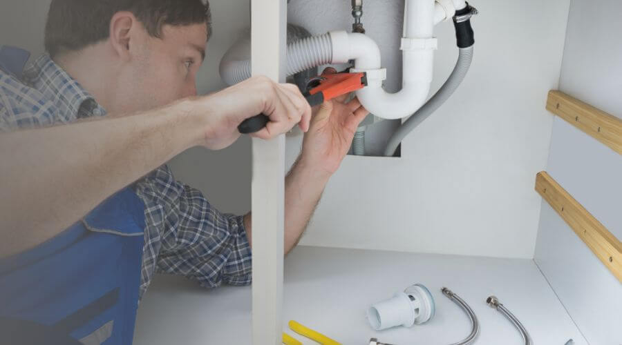 Professional same day plumber in Leamington, UT