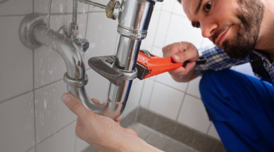 Professional same day plumber services in Leamington, UT